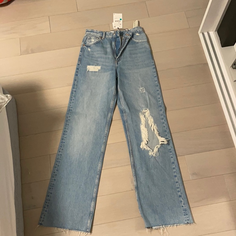 Zara ripped jeans size 4